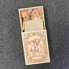 Load image into Gallery viewer, Royal twins mice - little sister &amp; little brother in a box

