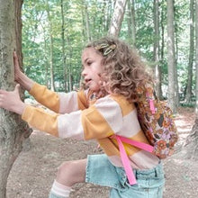 Load image into Gallery viewer, Retro floral rucksack