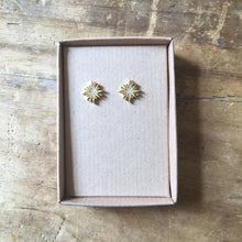 Load image into Gallery viewer, Sparkle star earrings