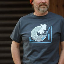 Load image into Gallery viewer, Sound wave t-shirt - denim