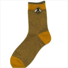 Load image into Gallery viewer, Tokyo socks with bee pin