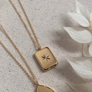 Solid star embossed pendant necklace - rectangle