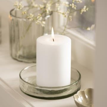 Tray with edge for candles