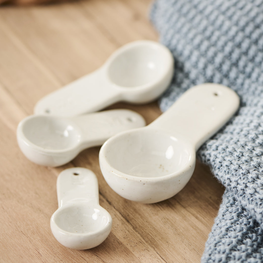 Porcelain measuring spoon