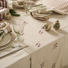 Load image into Gallery viewer, Xmas table runner - winterberry branches
