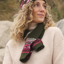 Load image into Gallery viewer, Fair isle bobble hat - khaki
