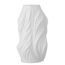 Load image into Gallery viewer, Sanak vase - white
