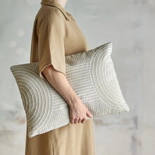 Load image into Gallery viewer, Chun cushion - natural
