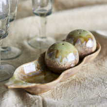 Load image into Gallery viewer, Kayo salt &amp; pepper shaker set - green
