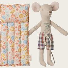 Load image into Gallery viewer, Beach mouse - dad with air mattress
