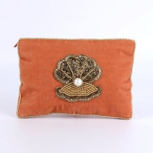 Gold clam coin purse