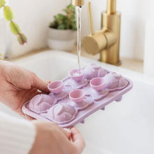 Load image into Gallery viewer, Cool cats ice tray
