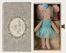 Load image into Gallery viewer, Dance mouse in daybed - little sister
