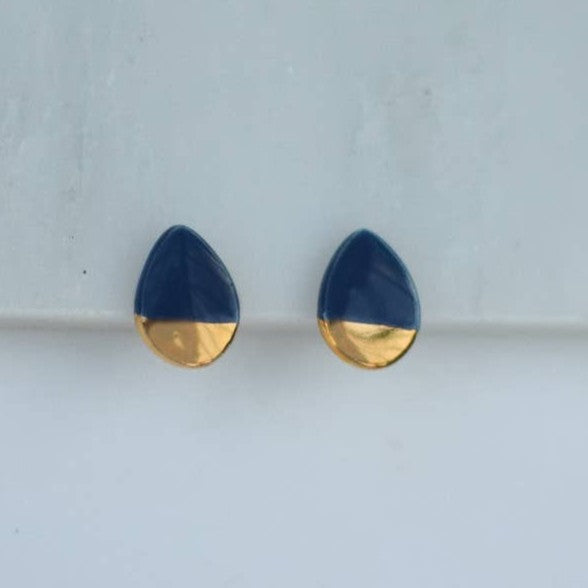 Dark blue teardrop shape ceramic studs - gold