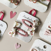 Load image into Gallery viewer, Elsie twisty bow clips
