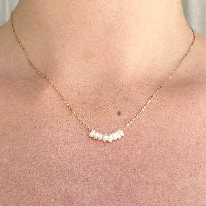 Everyday beaded pearl necklace