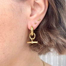 Load image into Gallery viewer, Everyday bar hoop earrings - gold
