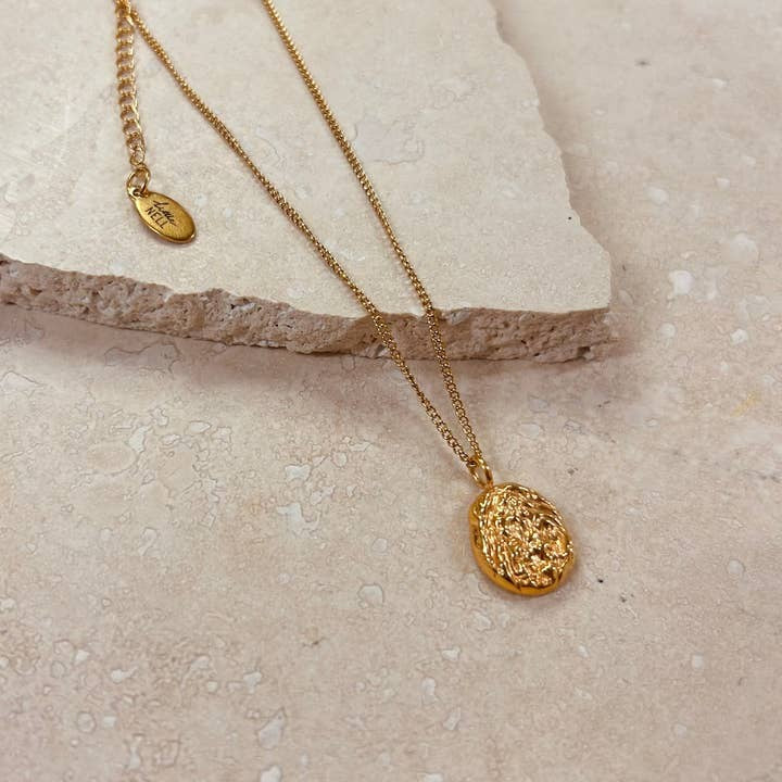 Everyday molten pendant necklace