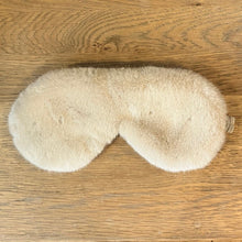 Load image into Gallery viewer, Flat fur eye mask - labrador
