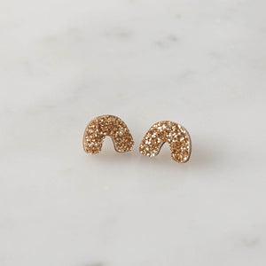 Glitter arc stud earrings - gold