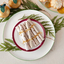 Load image into Gallery viewer, Saucer crackers - gold Christmas
