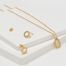 Load image into Gallery viewer, Gold meadow necklace
