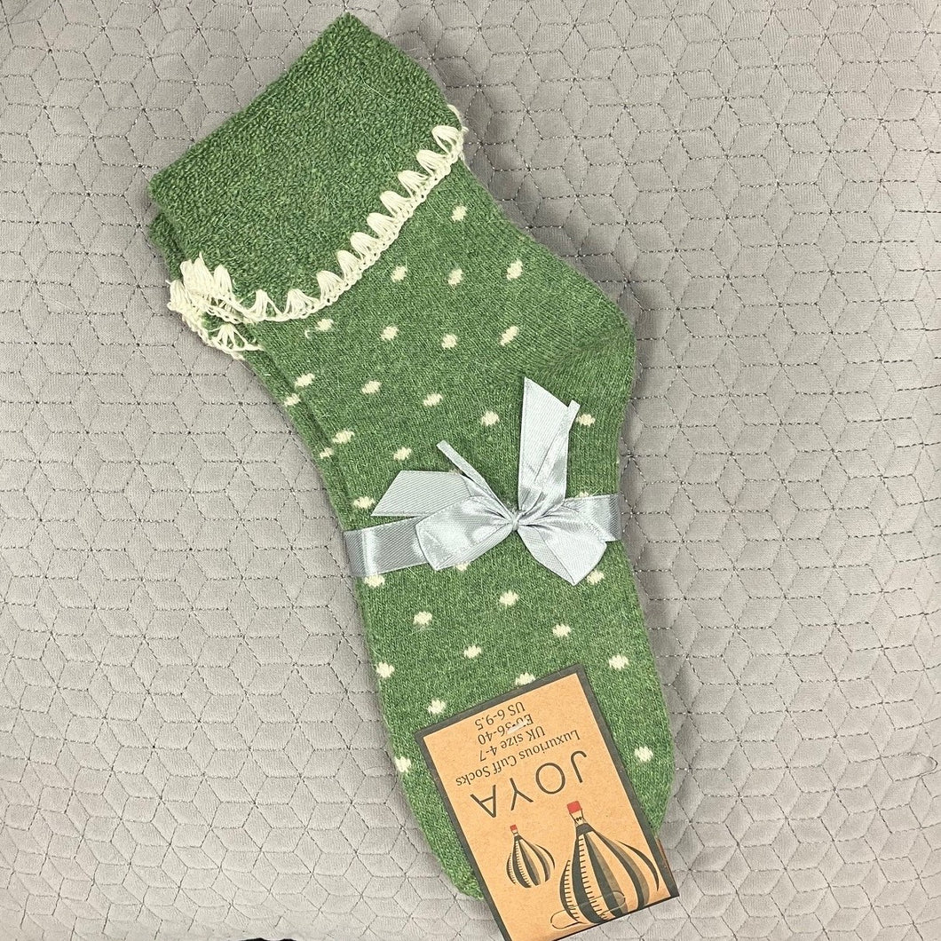 Cuff socks - green with cream dots