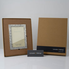 Load image into Gallery viewer, Hedgerow photo frames
