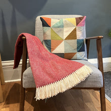 Load image into Gallery viewer, Herringbone throw - red
