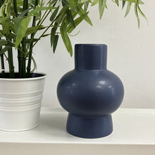 Load image into Gallery viewer, Iko vase - blue
