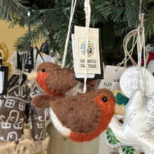 Load image into Gallery viewer, Christmas decoration - set of 2 robins
