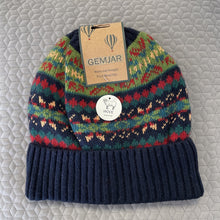 Load image into Gallery viewer, Fairisle hat - dark blue
