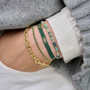 Jump emerald green friendship beaded bracelet
