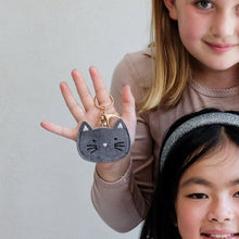 Load image into Gallery viewer, Kitty cat keyring
