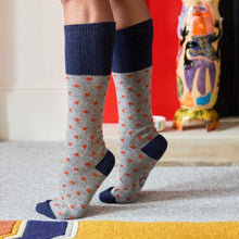 Load image into Gallery viewer, Lambswool knee socks - dots - grey/orange
