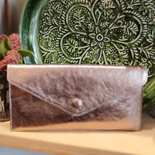 Load image into Gallery viewer, Leather envelope clutch bag - metallic - various colours
