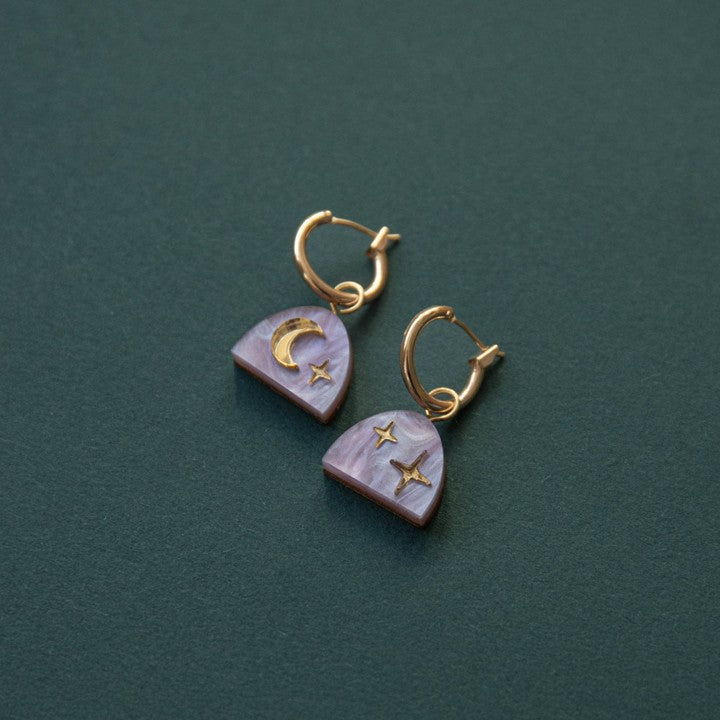 Moon rising arc stud earrings - lilac marble