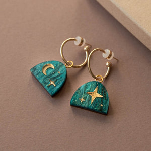 Moon rising arc stud earrings - lilac marble