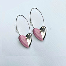 Load image into Gallery viewer, Hoop earrings with spotty heart charms - gold
