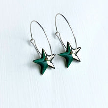 Load image into Gallery viewer, Hoop earrings with pink star charms - gold
