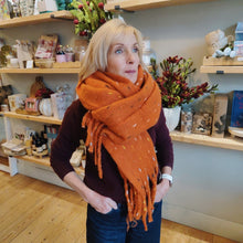 Load image into Gallery viewer, Multi-links scarf - various colours
