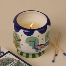 Load image into Gallery viewer, Peacock ceramic diffuser - misted lime
