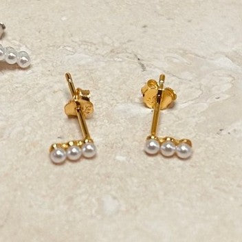 Pearl trio studs - gold