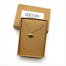 Load image into Gallery viewer, Shell pendant necklace
