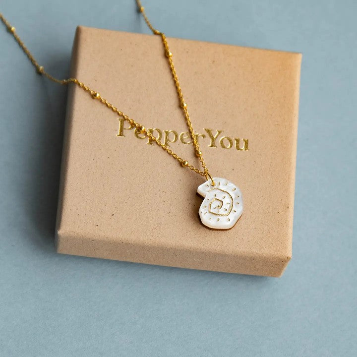 Shell hoop necklace