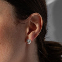 Load image into Gallery viewer, Ripple stud earrings - silver
