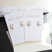 Load image into Gallery viewer, Dark blue teardrop shape ceramic studs - gold
