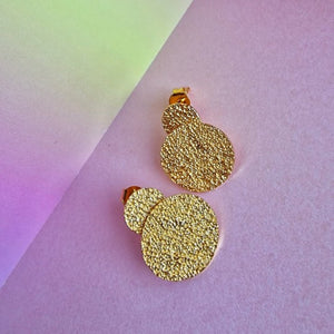 Textured link studs - gold