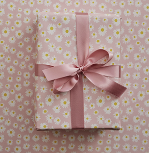 Daisy gift wrap pink