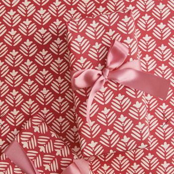 Geo flower gift wrap pink